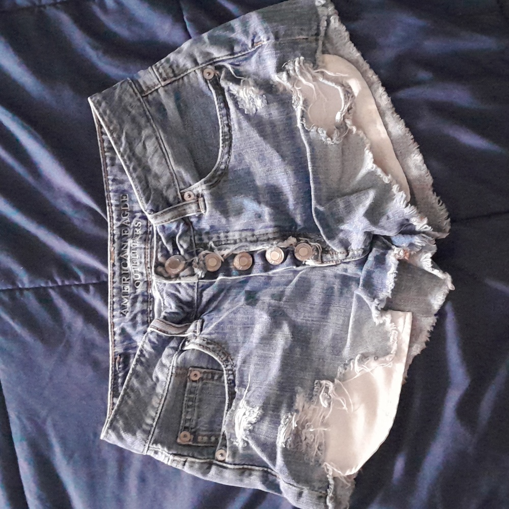 "American Eagle" Hi-Rise Festival Shorts 00